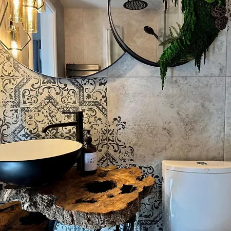 بيت للعطل Garden - The Garage *