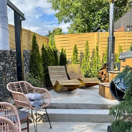 بيت للعطل Garden - The Garage *