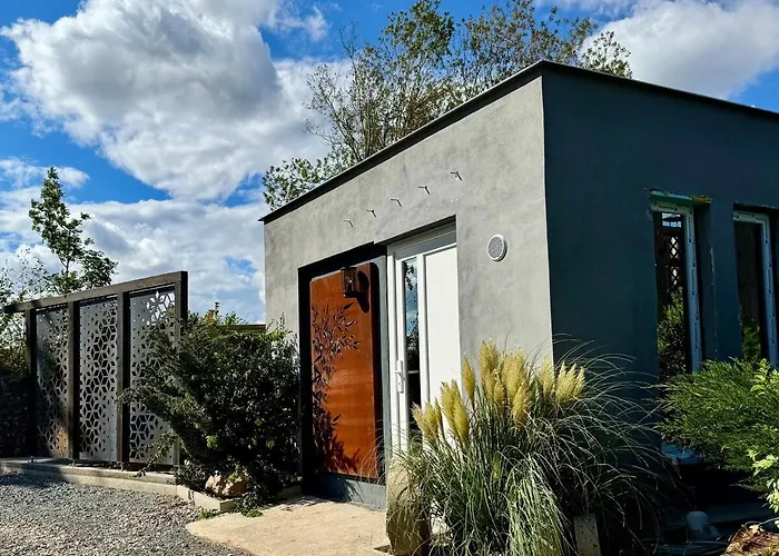 Garden - The Garage *