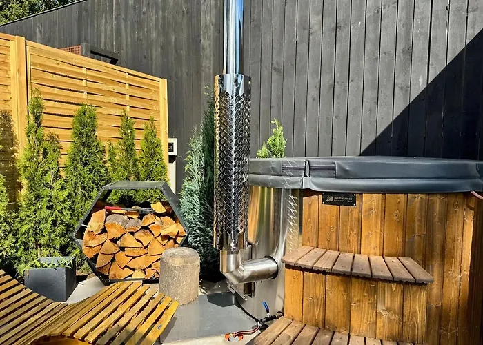 Garden - The Garage *